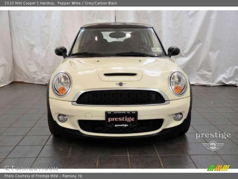 Pepper White / Grey/Carbon Black 2010 Mini Cooper S Hardtop