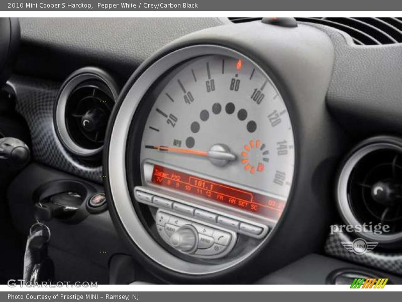 Pepper White / Grey/Carbon Black 2010 Mini Cooper S Hardtop