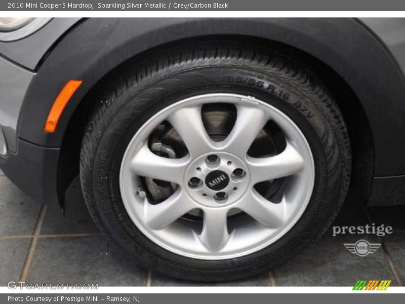 Sparkling Silver Metallic / Grey/Carbon Black 2010 Mini Cooper S Hardtop
