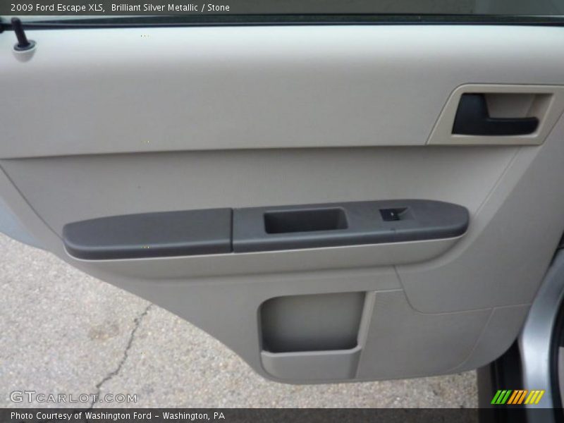 Brilliant Silver Metallic / Stone 2009 Ford Escape XLS