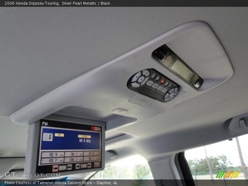 Silver Pearl Metallic / Black 2006 Honda Odyssey Touring