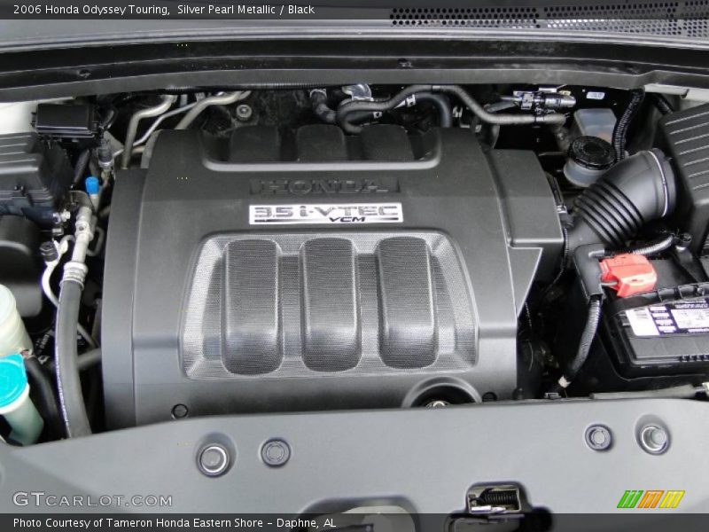 Silver Pearl Metallic / Black 2006 Honda Odyssey Touring