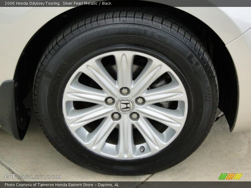 Silver Pearl Metallic / Black 2006 Honda Odyssey Touring