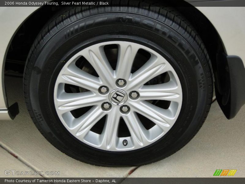 Silver Pearl Metallic / Black 2006 Honda Odyssey Touring