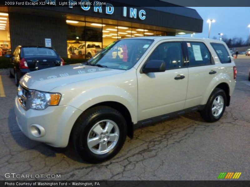 Front 3/4 View of 2009 Escape XLS 4WD