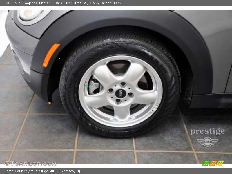 Dark Silver Metallic / Grey/Carbon Black 2010 Mini Cooper Clubman