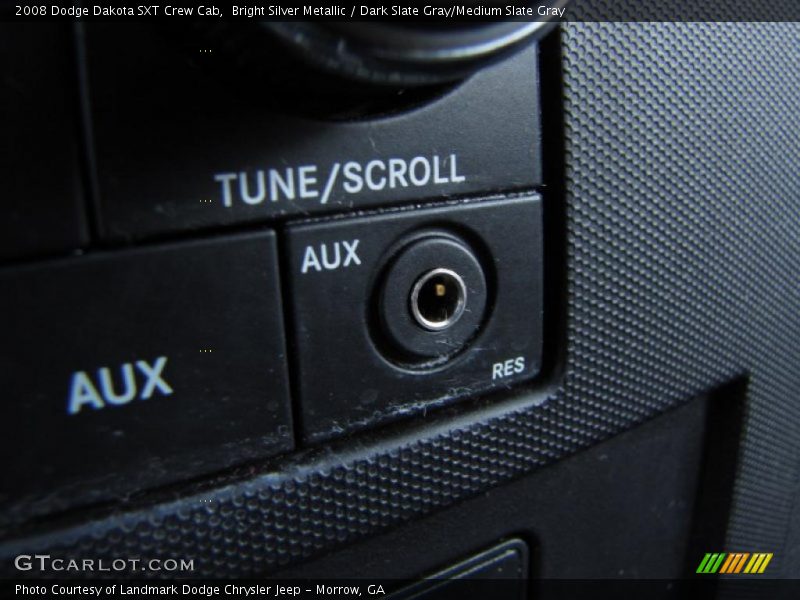 Controls of 2008 Dakota SXT Crew Cab