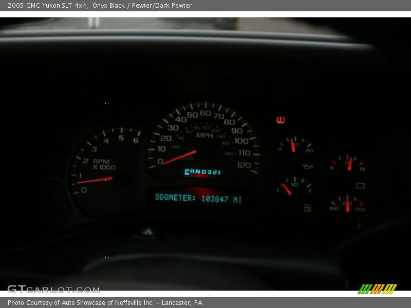 Onyx Black / Pewter/Dark Pewter 2005 GMC Yukon SLT 4x4