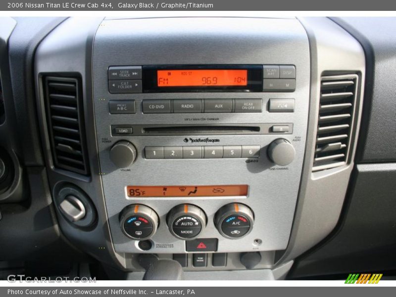 Controls of 2006 Titan LE Crew Cab 4x4