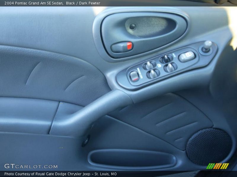 Black / Dark Pewter 2004 Pontiac Grand Am SE Sedan