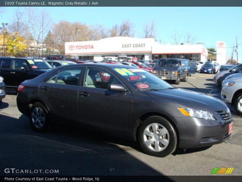 Magnetic Gray Metallic / Ash 2009 Toyota Camry LE