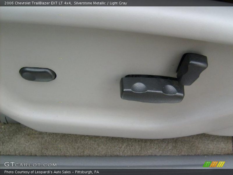 Silverstone Metallic / Light Gray 2006 Chevrolet TrailBlazer EXT LT 4x4