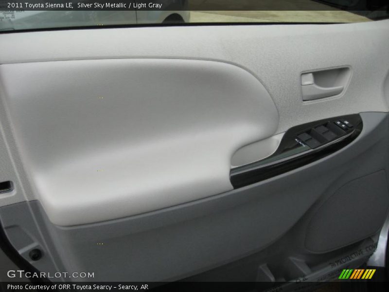 Silver Sky Metallic / Light Gray 2011 Toyota Sienna LE