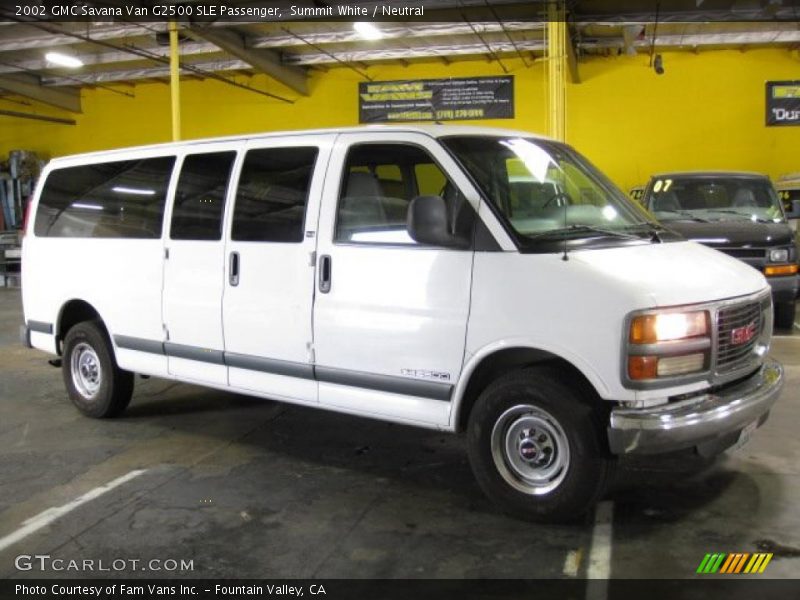 Summit White / Neutral 2002 GMC Savana Van G2500 SLE Passenger