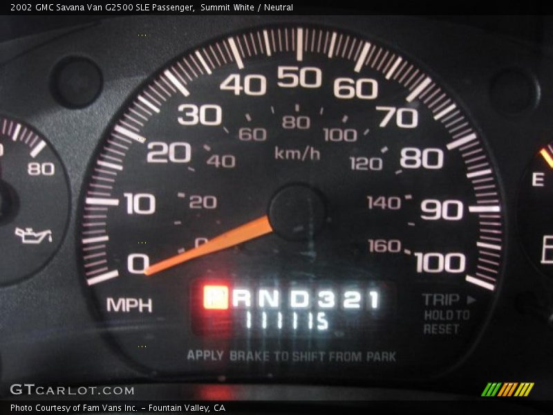 Summit White / Neutral 2002 GMC Savana Van G2500 SLE Passenger
