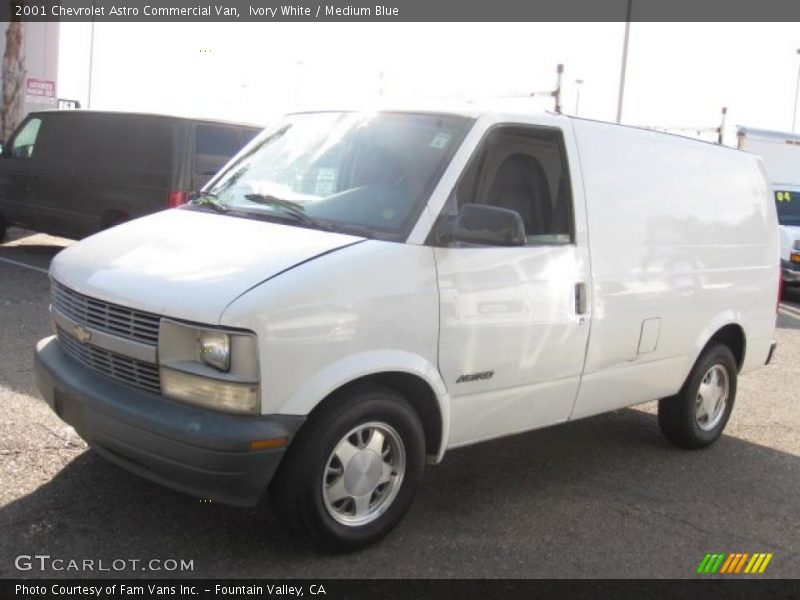 Front 3/4 View of 2001 Astro Commercial Van