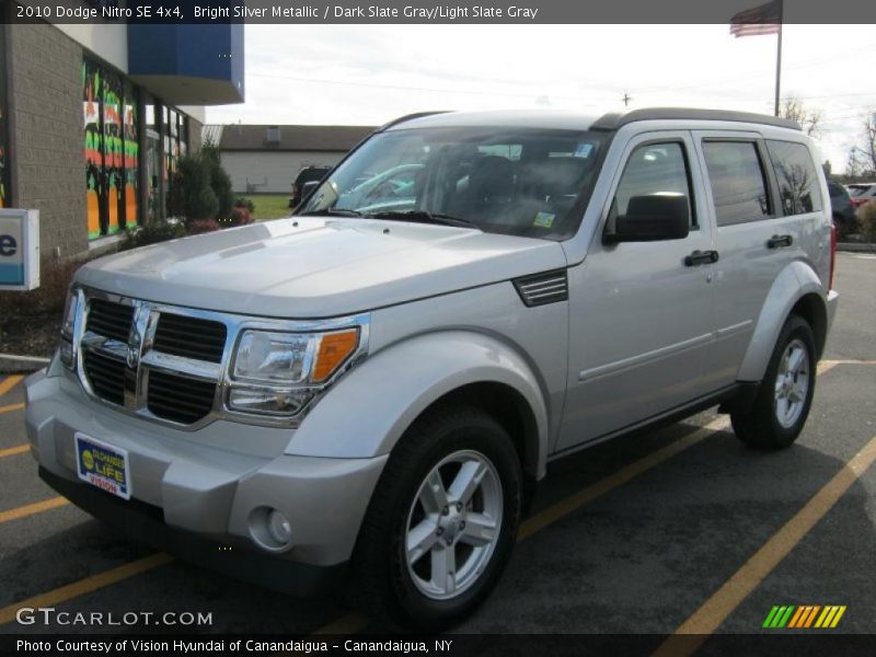 Bright Silver Metallic / Dark Slate Gray/Light Slate Gray 2010 Dodge Nitro SE 4x4
