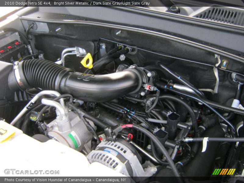 Bright Silver Metallic / Dark Slate Gray/Light Slate Gray 2010 Dodge Nitro SE 4x4