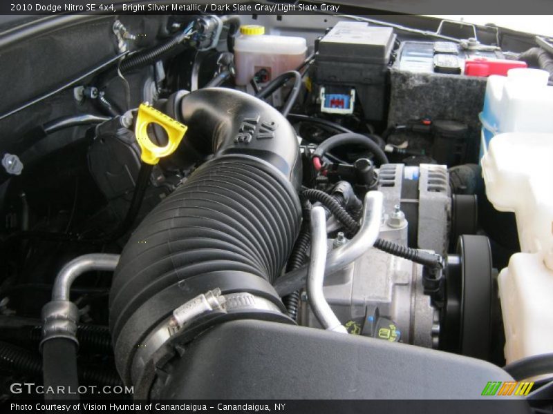 Bright Silver Metallic / Dark Slate Gray/Light Slate Gray 2010 Dodge Nitro SE 4x4