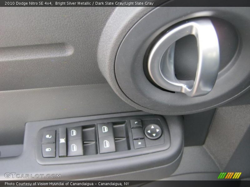 Bright Silver Metallic / Dark Slate Gray/Light Slate Gray 2010 Dodge Nitro SE 4x4