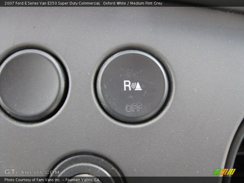 Oxford White / Medium Flint Grey 2007 Ford E Series Van E350 Super Duty Commercial