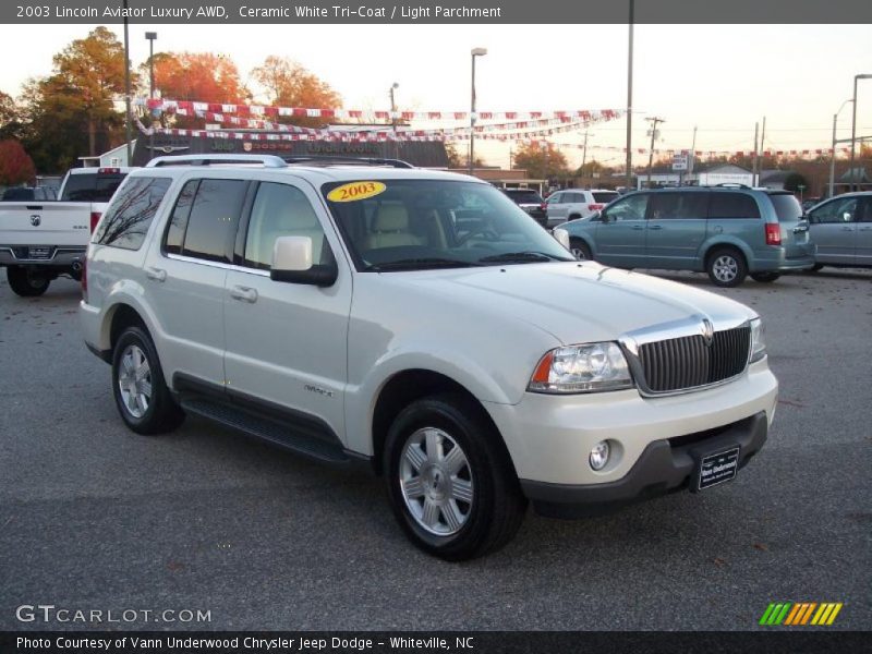 Ceramic White Tri-Coat / Light Parchment 2003 Lincoln Aviator Luxury AWD