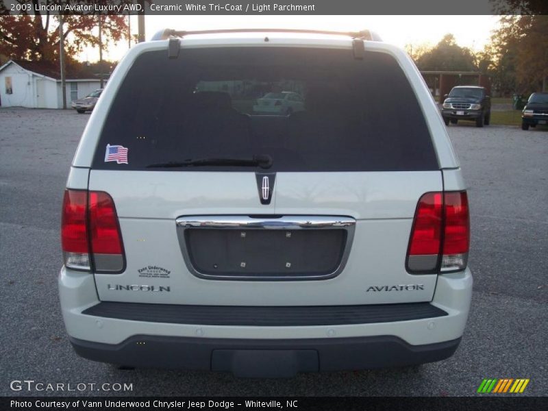 Ceramic White Tri-Coat / Light Parchment 2003 Lincoln Aviator Luxury AWD