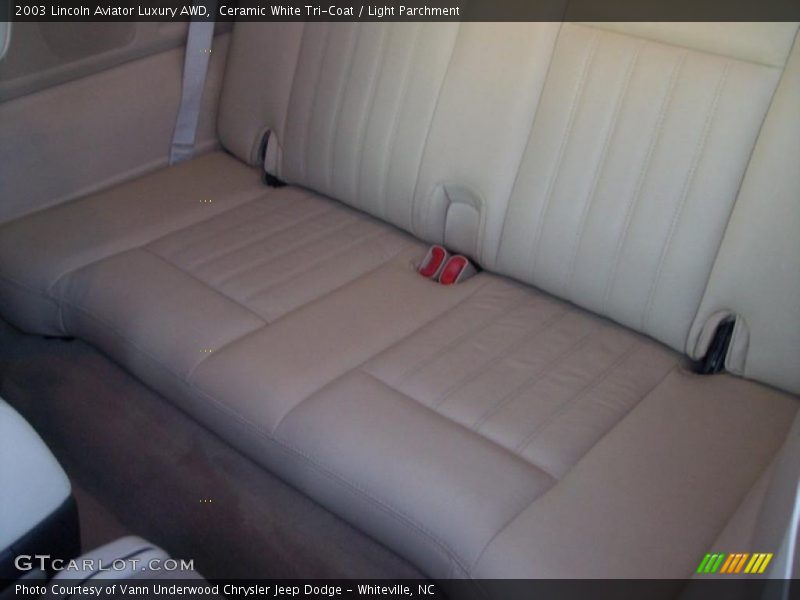 Ceramic White Tri-Coat / Light Parchment 2003 Lincoln Aviator Luxury AWD