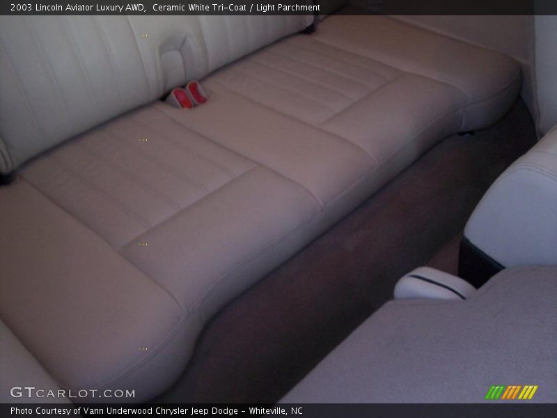 Ceramic White Tri-Coat / Light Parchment 2003 Lincoln Aviator Luxury AWD
