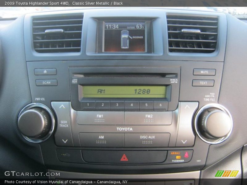 Classic Silver Metallic / Black 2009 Toyota Highlander Sport 4WD