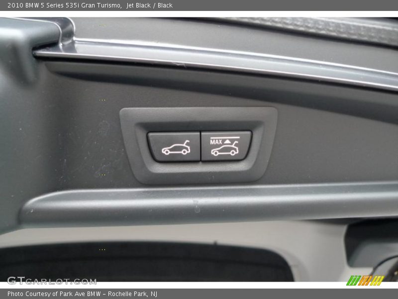 Jet Black / Black 2010 BMW 5 Series 535i Gran Turismo