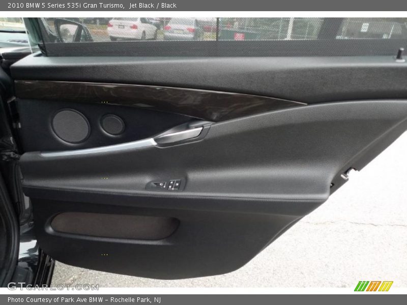 Jet Black / Black 2010 BMW 5 Series 535i Gran Turismo