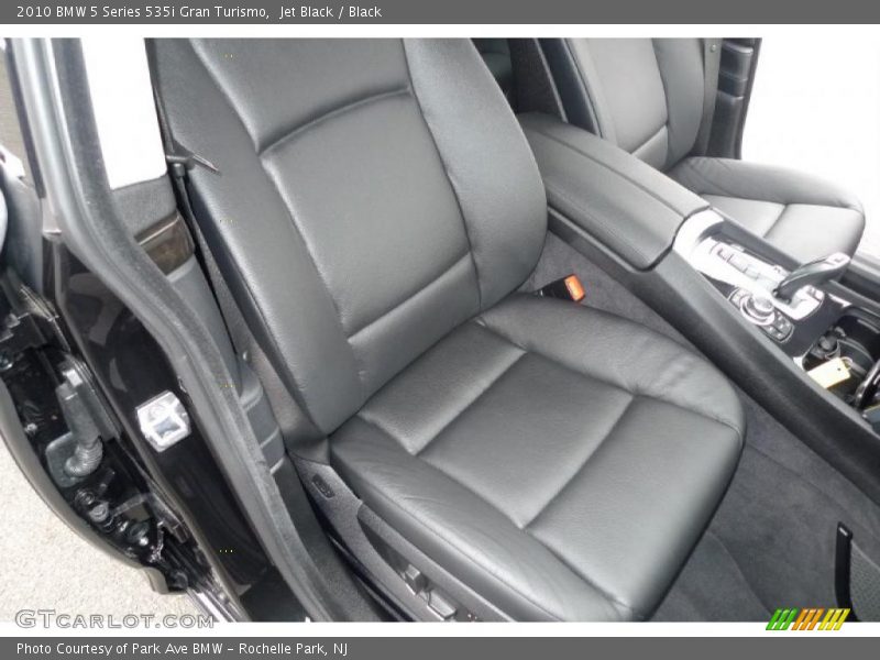 Jet Black / Black 2010 BMW 5 Series 535i Gran Turismo