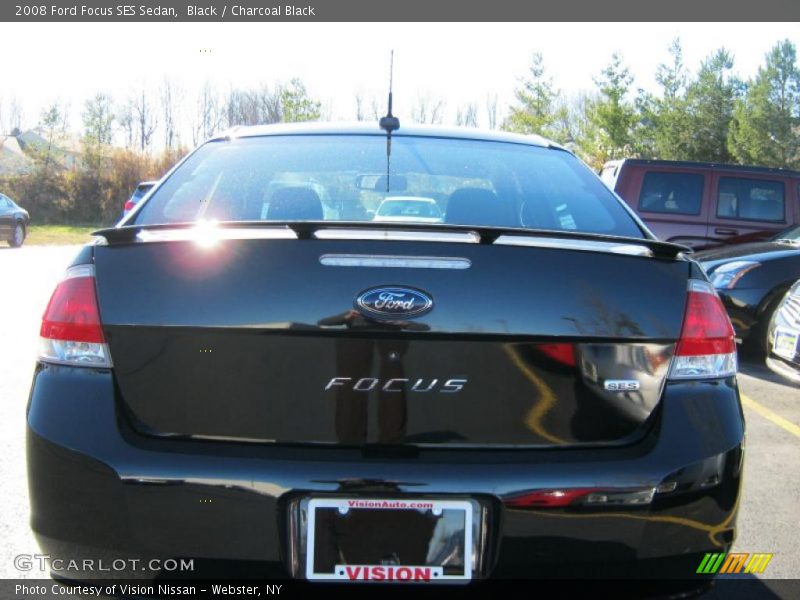 Black / Charcoal Black 2008 Ford Focus SES Sedan