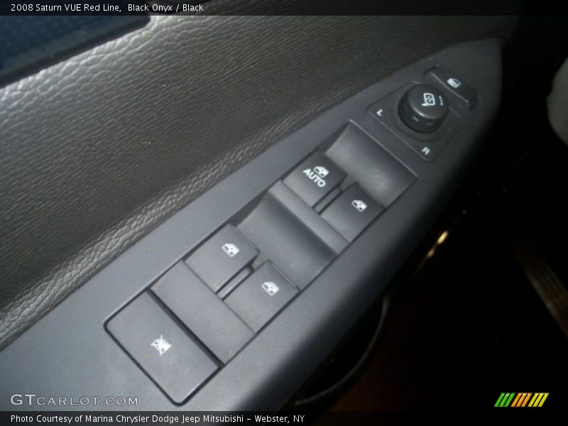 Black Onyx / Black 2008 Saturn VUE Red Line