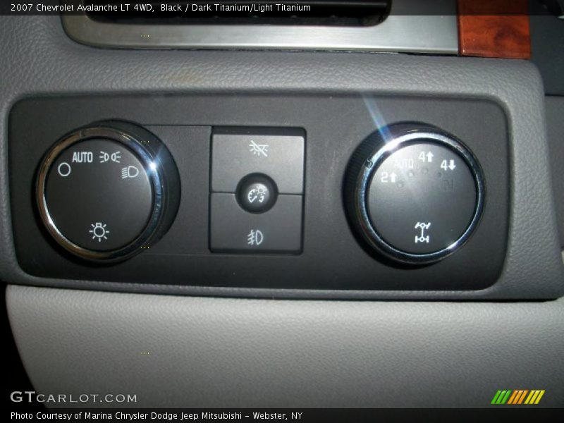 Black / Dark Titanium/Light Titanium 2007 Chevrolet Avalanche LT 4WD