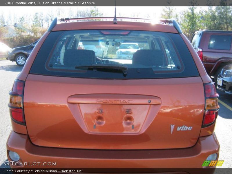 Fusion Orange Metallic / Graphite 2004 Pontiac Vibe