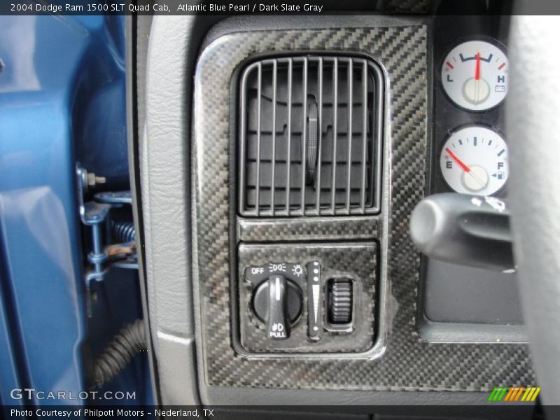 Atlantic Blue Pearl / Dark Slate Gray 2004 Dodge Ram 1500 SLT Quad Cab