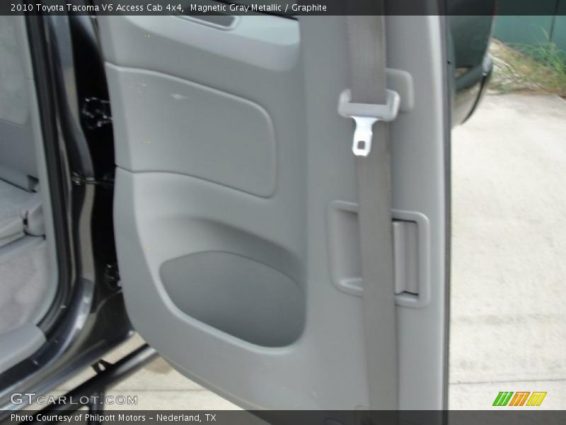 Magnetic Gray Metallic / Graphite 2010 Toyota Tacoma V6 Access Cab 4x4