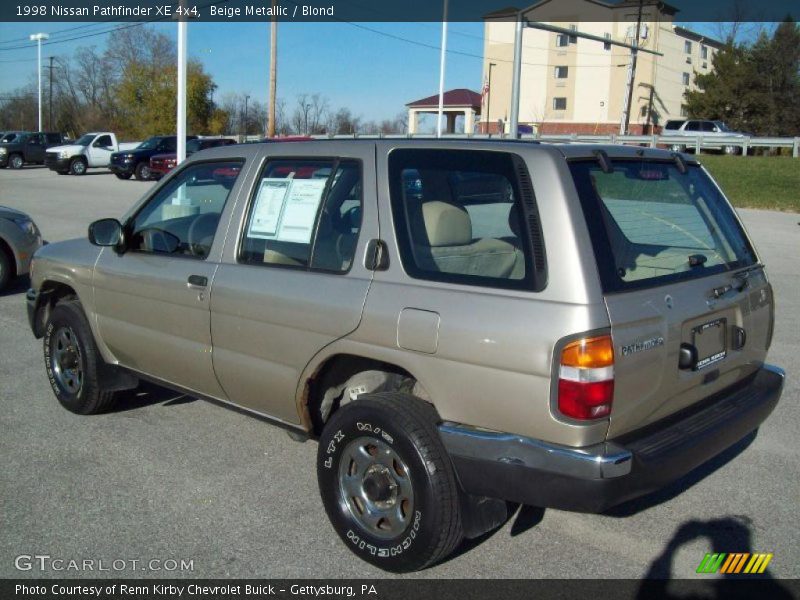 Beige Metallic / Blond 1998 Nissan Pathfinder XE 4x4