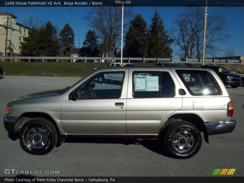 Beige Metallic / Blond 1998 Nissan Pathfinder XE 4x4