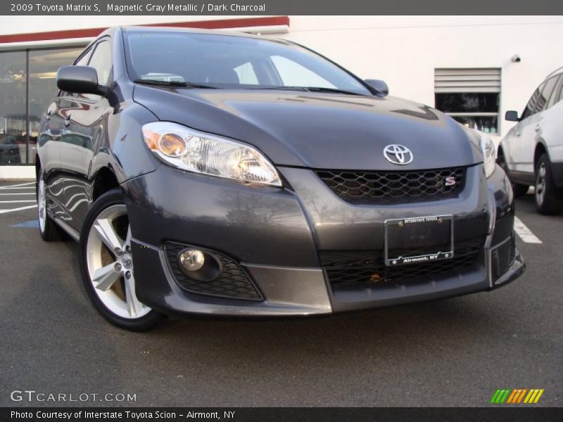 Magnetic Gray Metallic / Dark Charcoal 2009 Toyota Matrix S