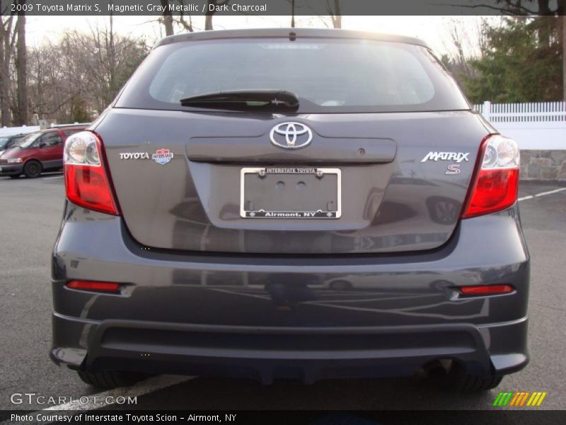 Magnetic Gray Metallic / Dark Charcoal 2009 Toyota Matrix S