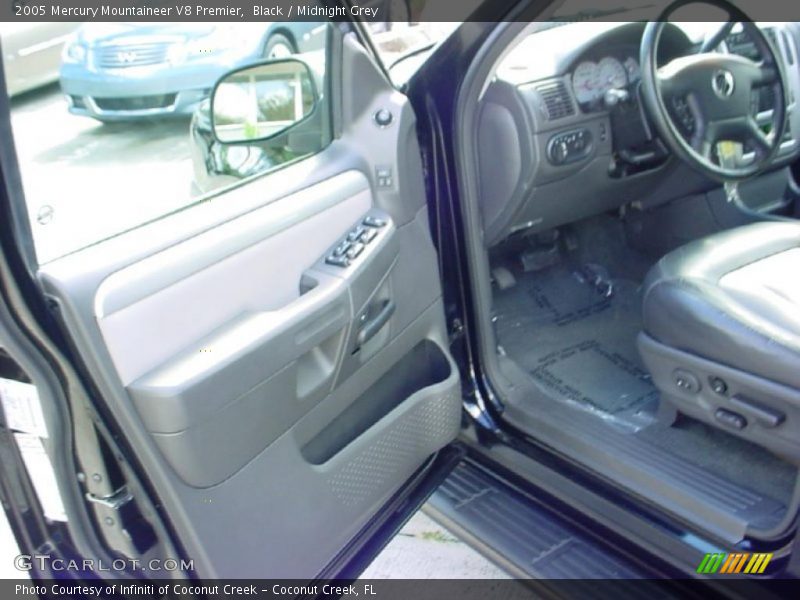 Black / Midnight Grey 2005 Mercury Mountaineer V8 Premier