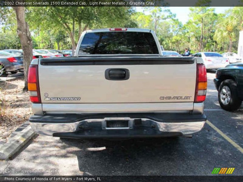 Light Pewter Metallic / Graphite Gray 2002 Chevrolet Silverado 1500 Extended Cab