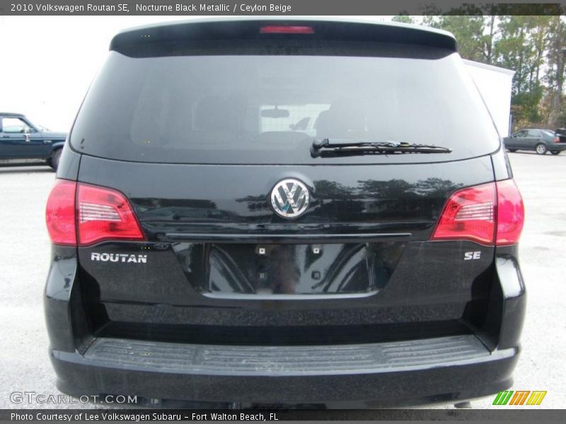 Nocturne Black Metallic / Ceylon Beige 2010 Volkswagen Routan SE