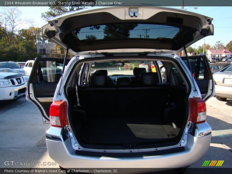 Sterling Silver Metallic / Charcoal Gray 2004 Mitsubishi Endeavor XLS