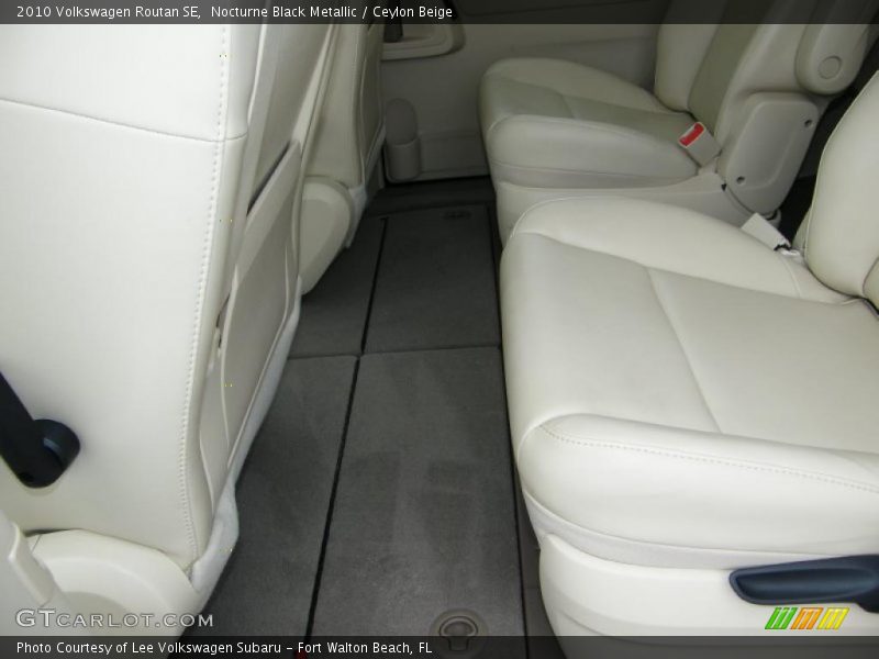  2010 Routan SE Ceylon Beige Interior