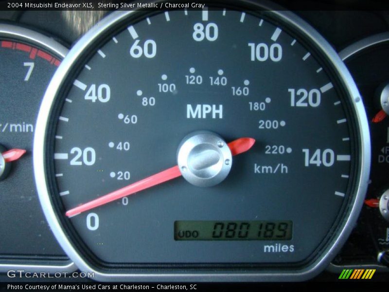 Sterling Silver Metallic / Charcoal Gray 2004 Mitsubishi Endeavor XLS