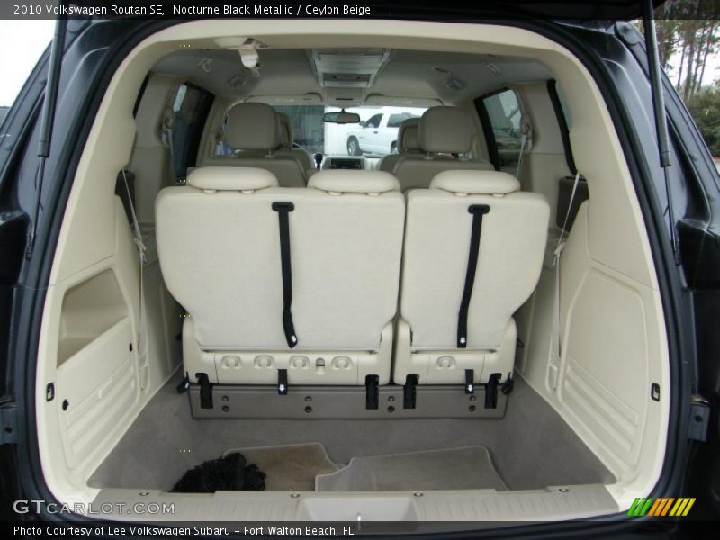 Nocturne Black Metallic / Ceylon Beige 2010 Volkswagen Routan SE
